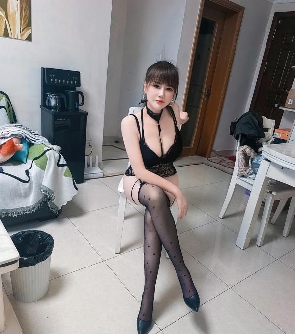 制服诱惑金娜老师