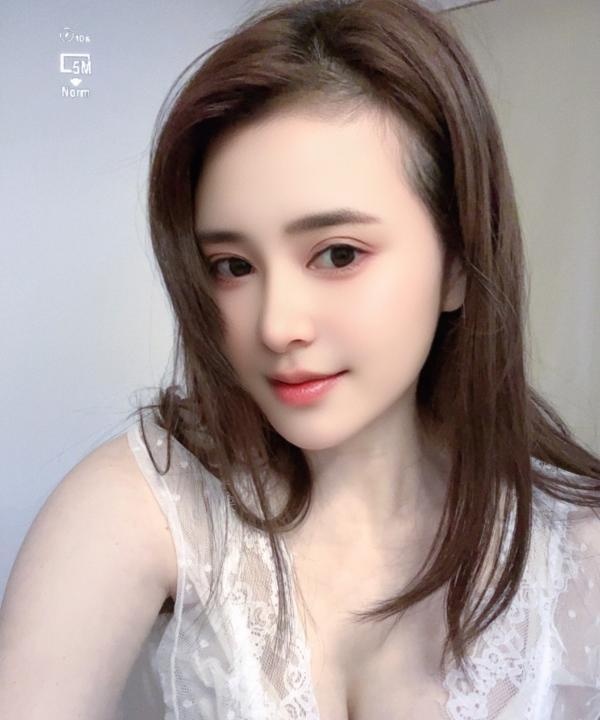 高挑气质御姐
