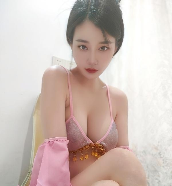 拱墅深喉美乳御姐