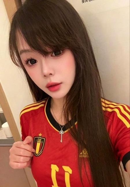 回锅鱼子酱老师