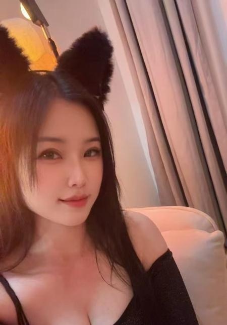 坂田大胸水多晚萤