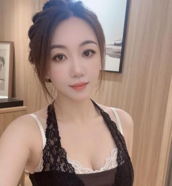 凯德广场小少妇