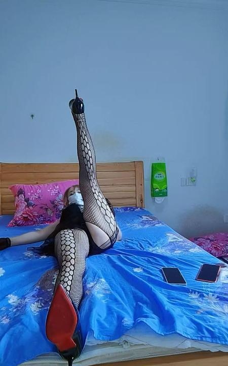 三通大奶子骚货