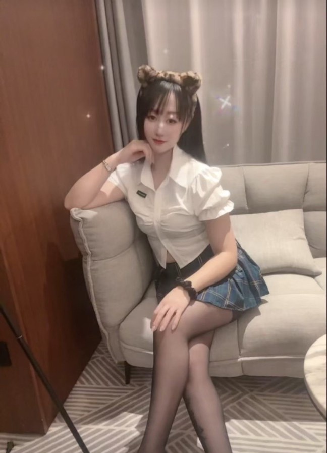 万象兼职少妇