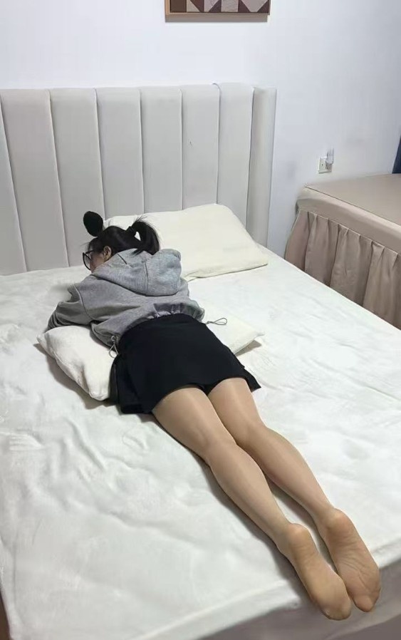 杭州东站骚水娃
