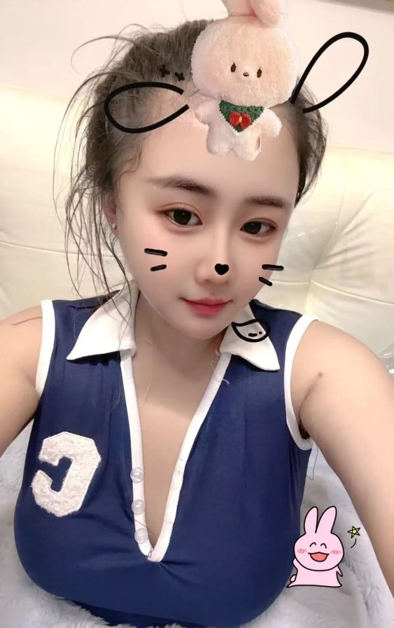 满足男人的所有幻想静静，大胸又开放