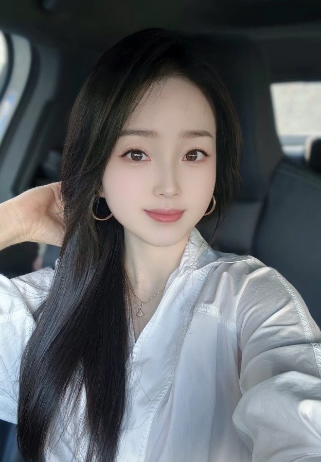 白皙柠檬小姐姐