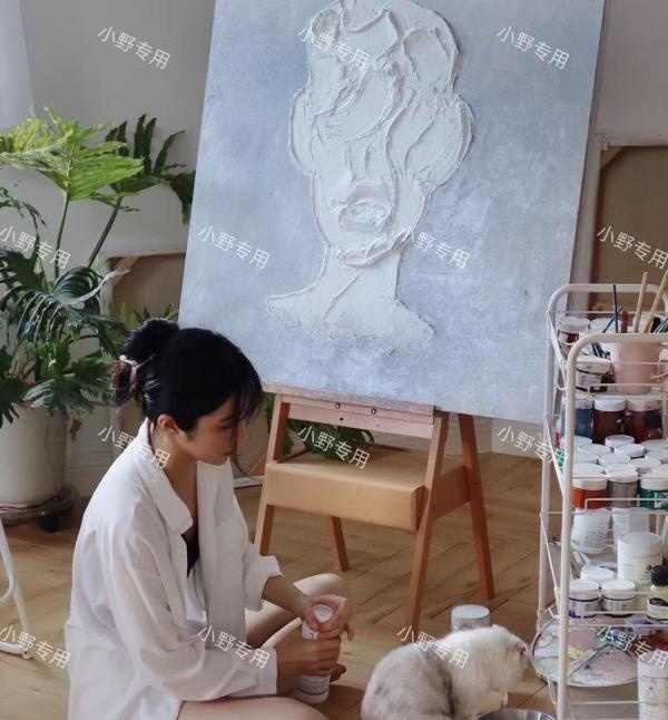 170画画文艺妞小野