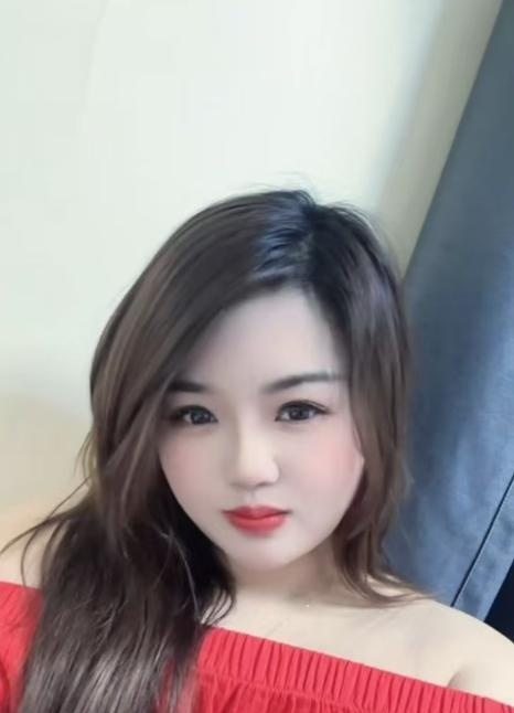 蜜儿大胸妹