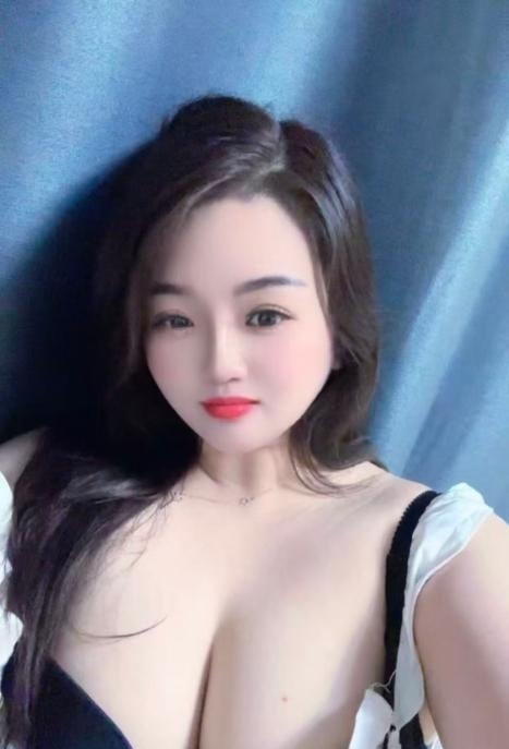 蜜儿大胸妹