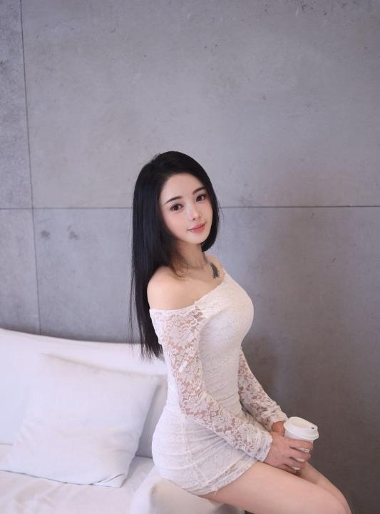 性感大奶翘臀风骚婉清