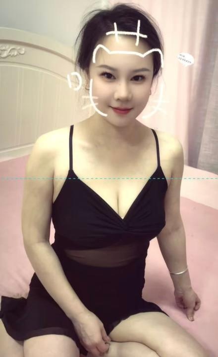 服务系大奶熟女