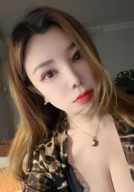 维族姑娘金发巨乳古丽