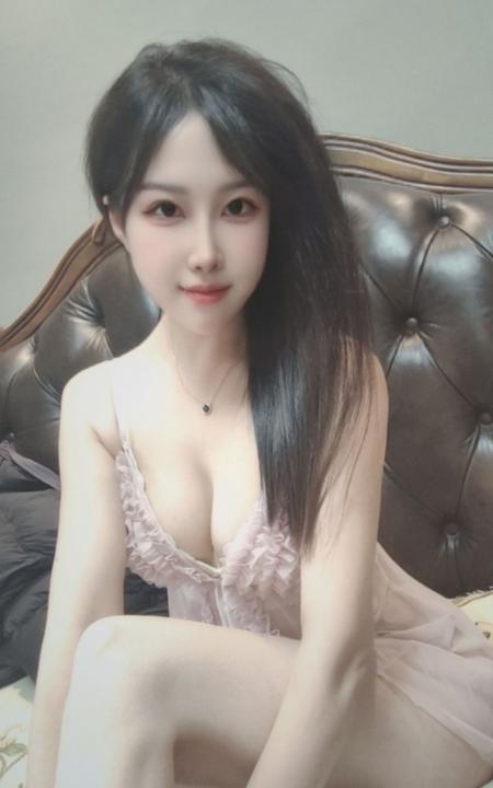 白嫩性感服务系