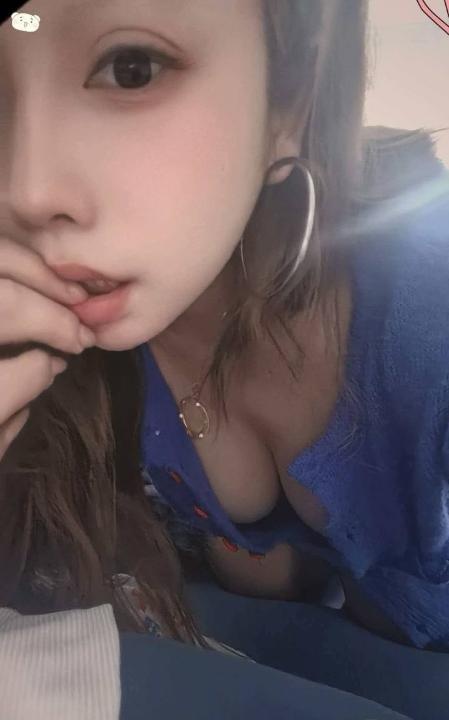后入肥臀骚妞妞
