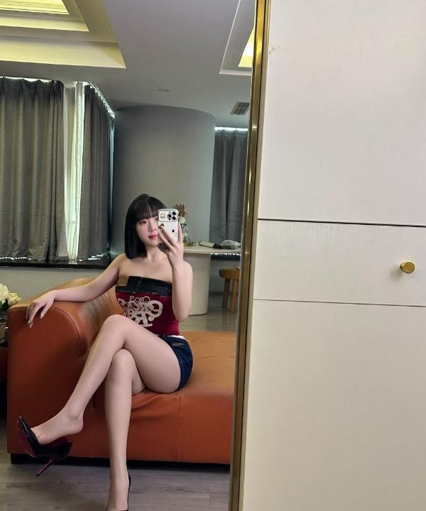 武侯短发甜妹思佳
