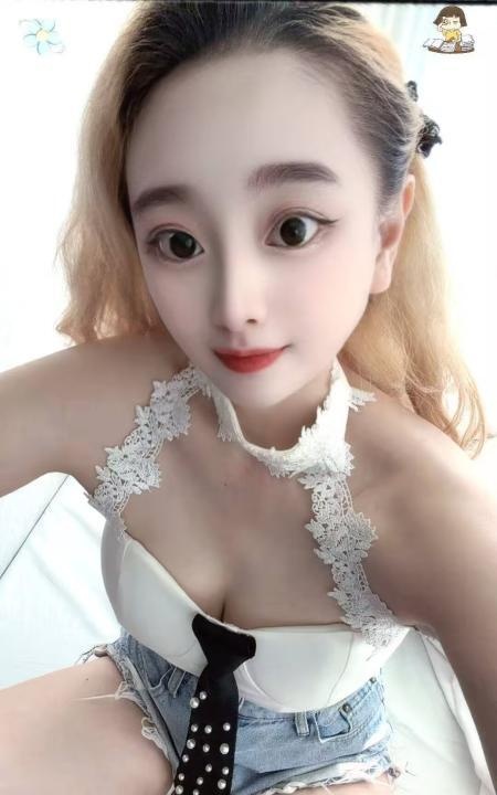 颜值嫩妹浅浅