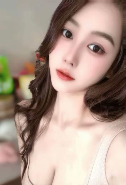 江宁大胸美女