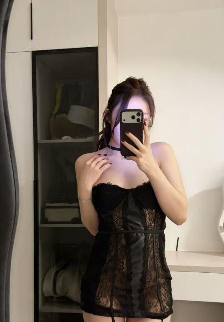 铁西大胸嫩妹儿晓晓