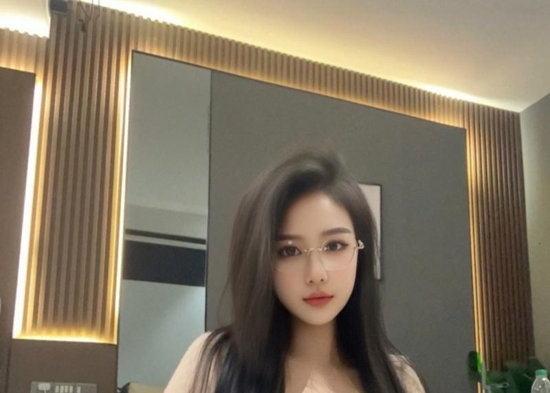福田网红脸白苏