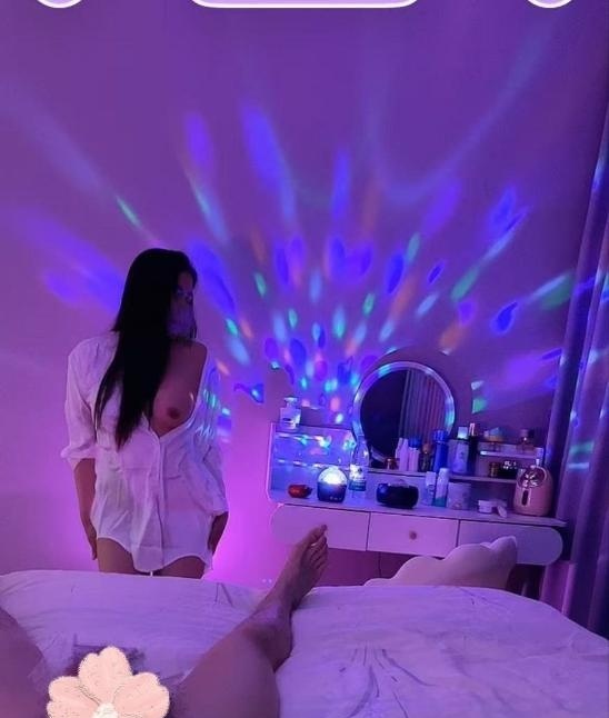 吴中艳舞一线天甜甜