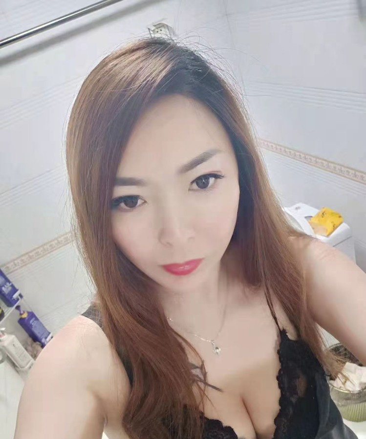 勾人的性感良家少妇