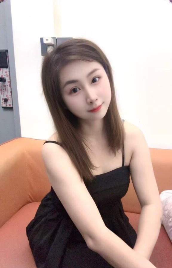白云芊芊