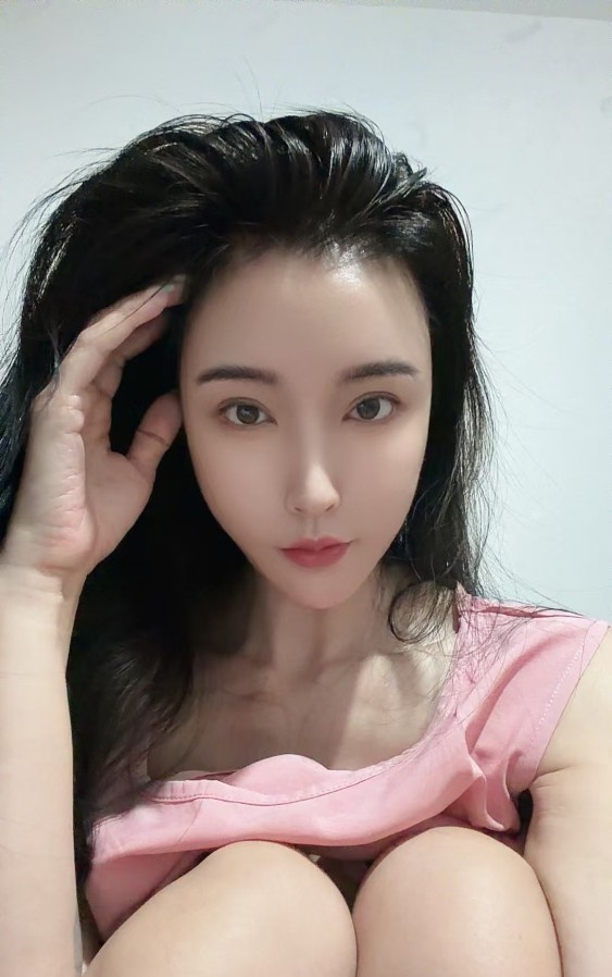 东区妩媚御姐