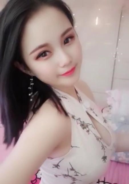 旗袍面具圆乳小美
