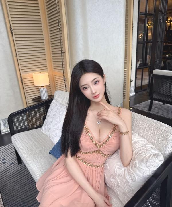 温柔贴心女友感微微