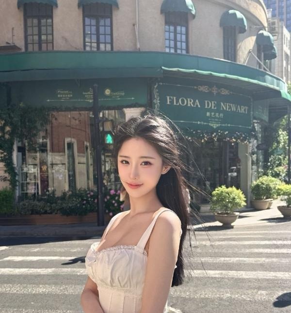 温柔贴心女友感微微