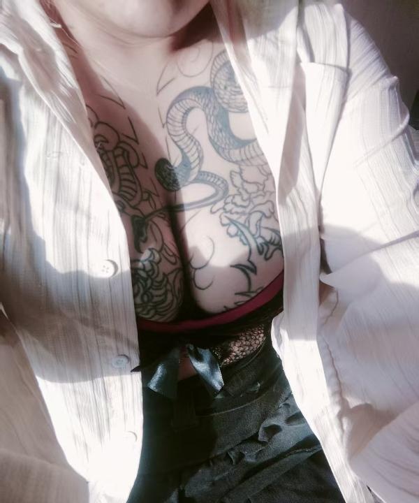 沈阳于洪区纹身妹妹