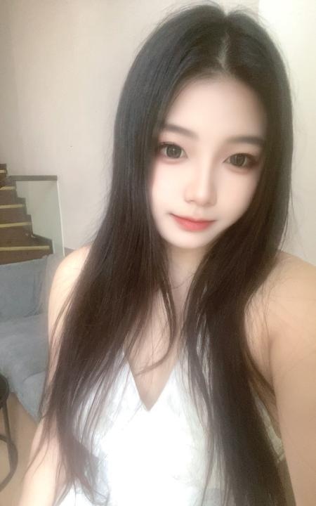 黄埔翘臀妹子