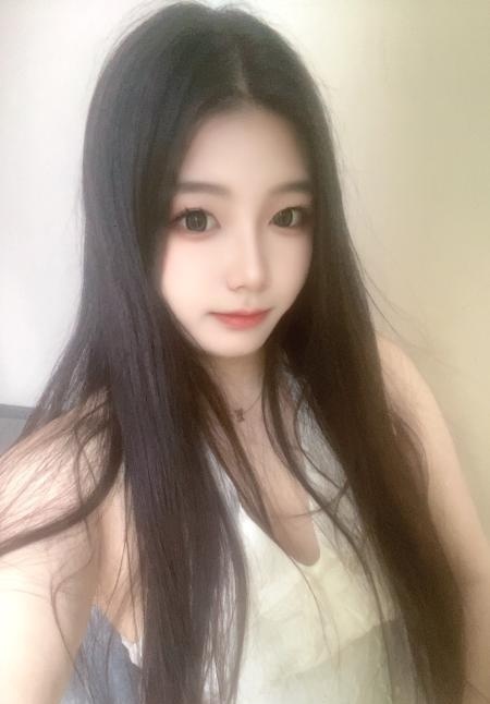 黄埔翘臀妹子