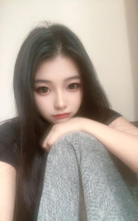 黄埔翘臀妹子