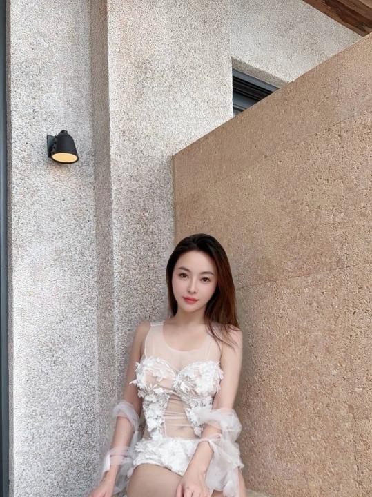 民治大胸骚妹西西