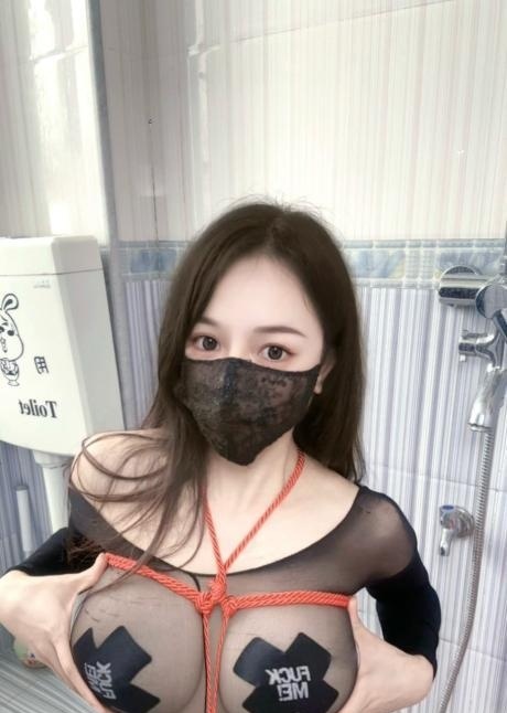 雨花角色扮演大奶妹