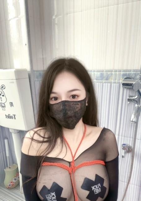雨花角色扮演大奶妹