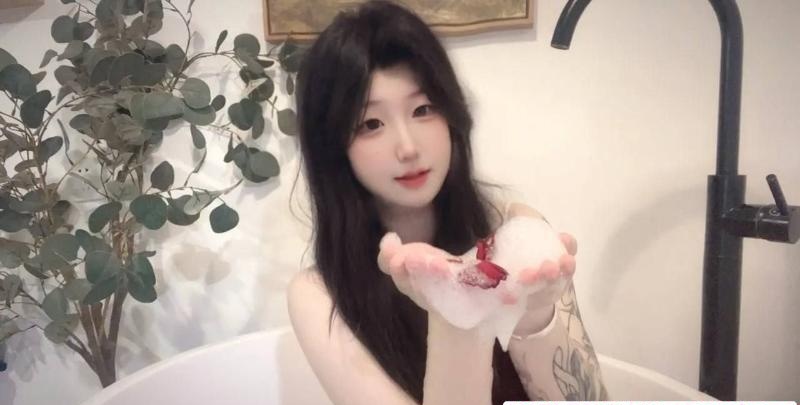 纯情可爱萌妹子