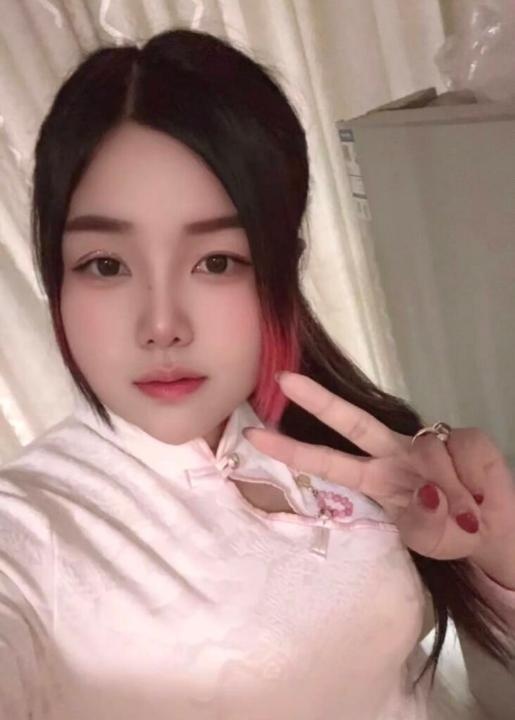 体验肥臀大胸少妇