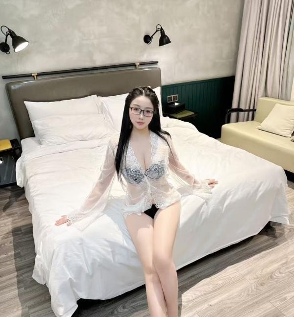 越秀性感大奶小柔