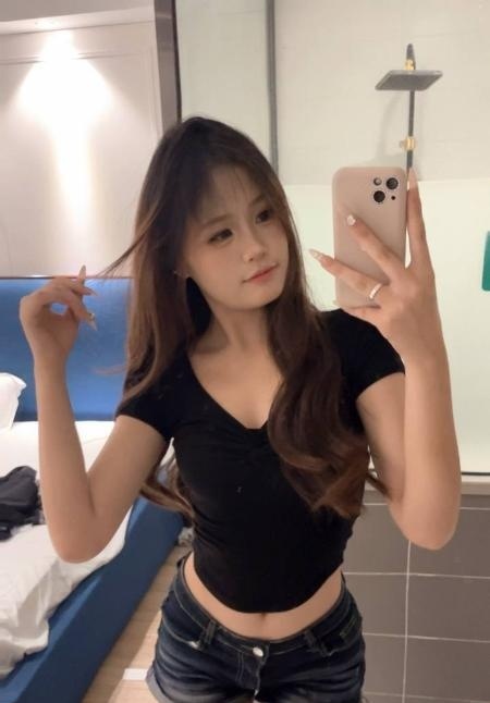 闵行零零后小妹瑶瑶