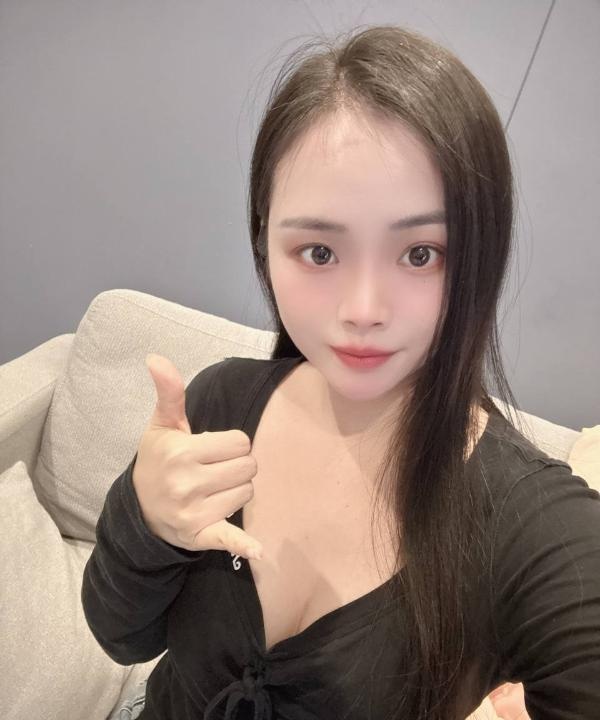 滨江肤白服务系骚妇
