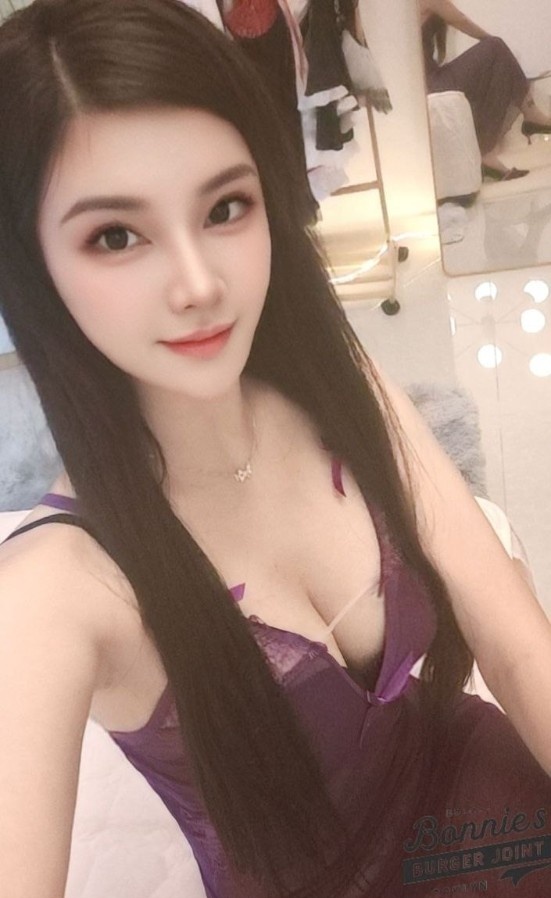 西湖区舌吻美女