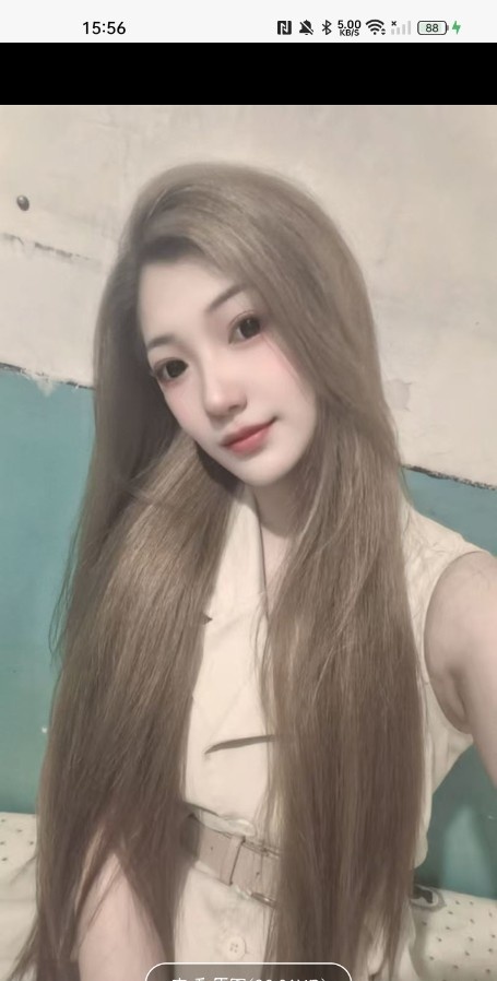 非常年轻的一位小姐姐
