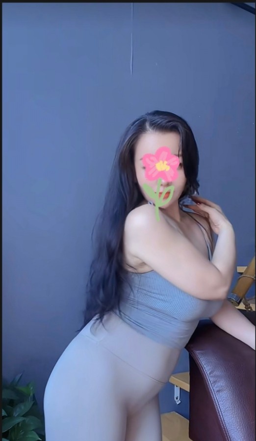 丰乳肥臀三通莉莉姐