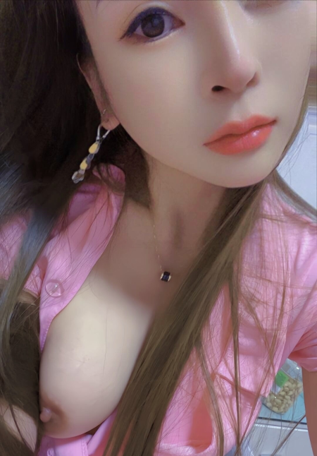 二刷浦东骚妹子小爱茜