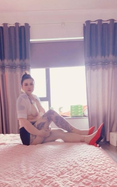 三通花腿宝妈