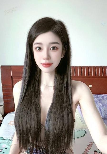 秦淮大胸颜值女友小鹿