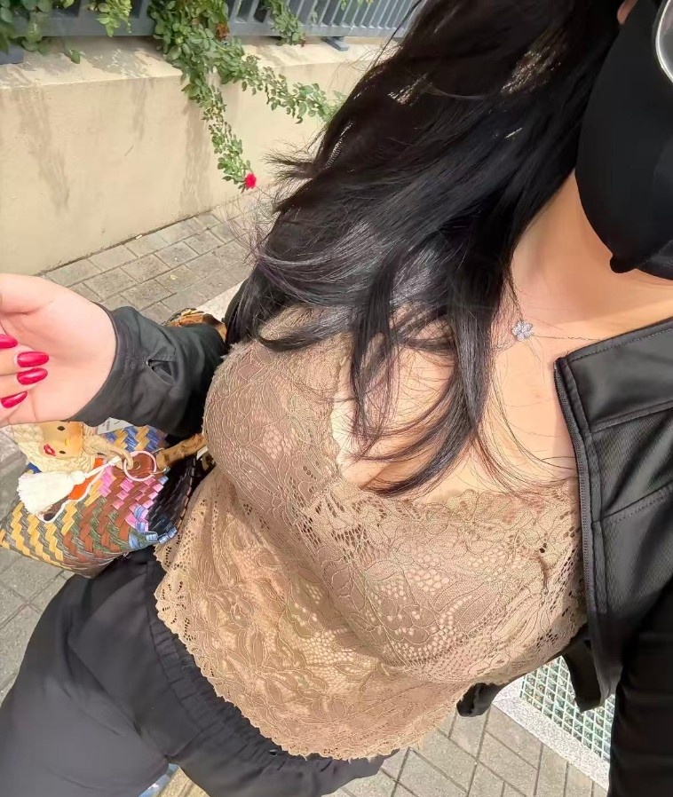 东三环性感诱人小姐姐
